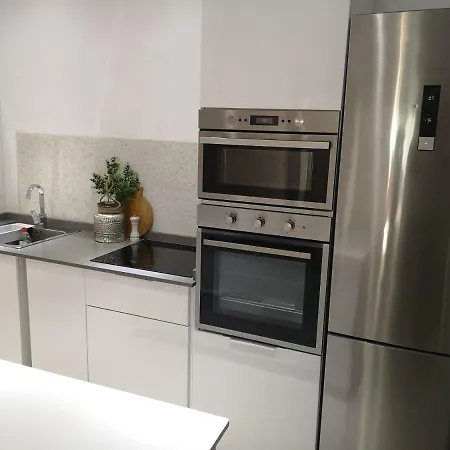 Πανσιόν Suites Charco San Gines 2*